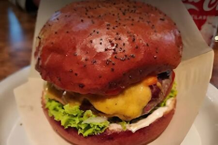 Биг Russian бургер с говядиной и свининой 