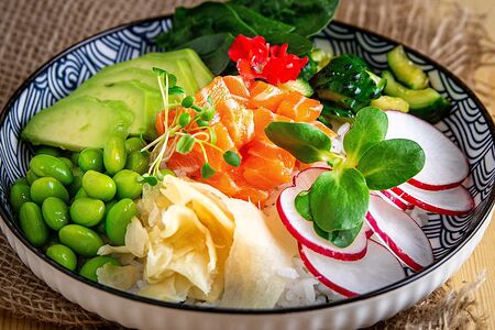 Поке с лососем