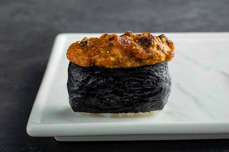 Гункан Спайси-мидии