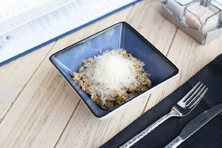 Рис с белыми грибами и шпинатом