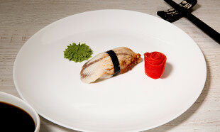 Суши с угрем