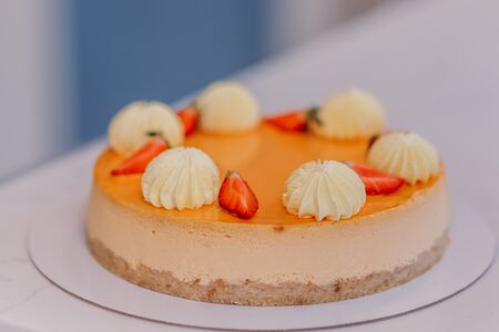 Шёлковый чизкейк персик-маракуйя