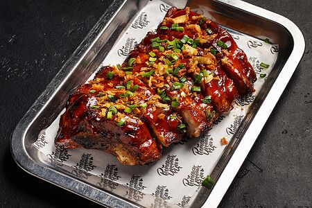 Запеченные свиные ребрышки