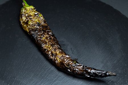 Перец острый на углях