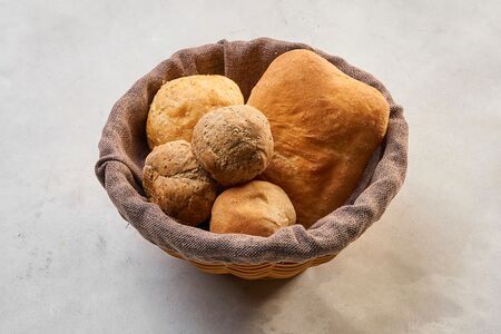 Корзинка ароматных булочек