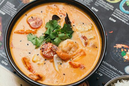 Кимчи Конгкуксу