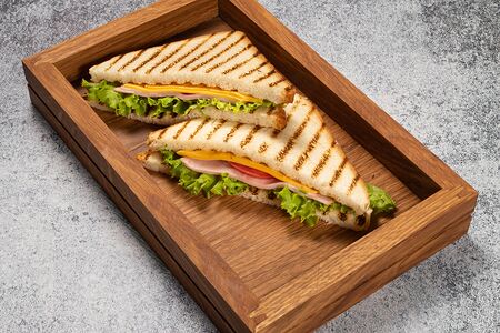 Сэндвич с ветчиной