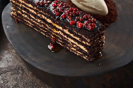 Медовик черемуховый