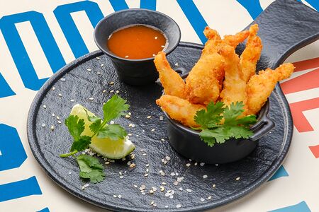 Креветки в панко с соусом чили-манго