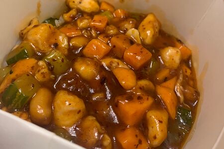 Вок курица гунбао с рисом