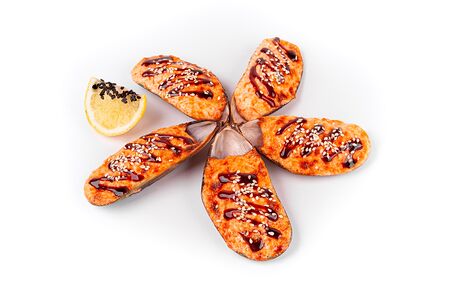 Мидии, запеченные под сырным соусом