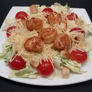 Салат Цезарь с креветкой