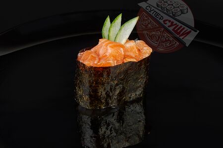 Спайси-суши с лососем