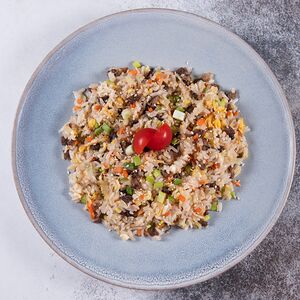 Жареный рис с говядиной