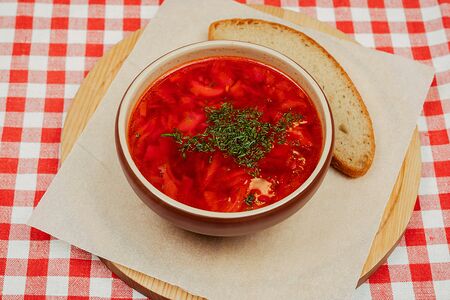 Традиционный борщ с говядиной