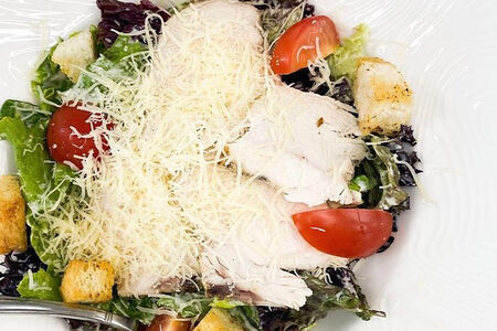 Цезарь с курицей