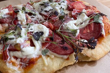 Векошник с пеперрони и страчателлой