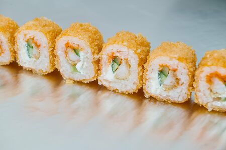 Ролл с мидиями темпура 8 шт