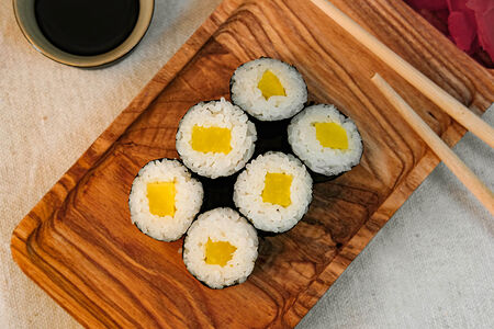 Ролл Хосомаки такуан