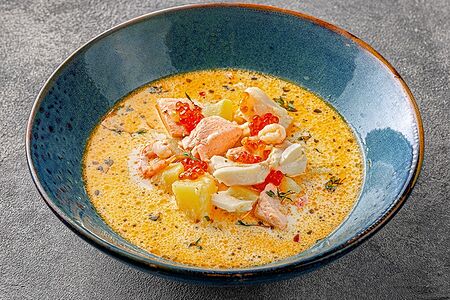 Финский суп с морепродуктами и гренками