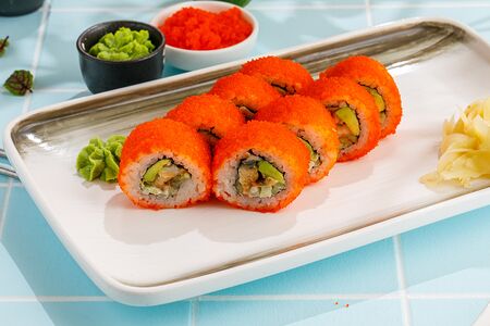 Ролл Калифорния с угрем