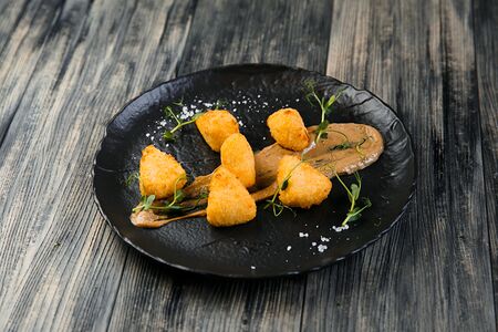 Жареный сыр сулугуни