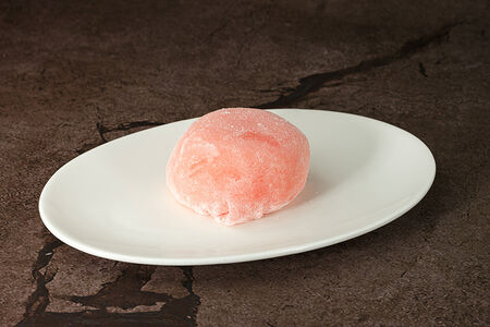 Вагаси моти клубника