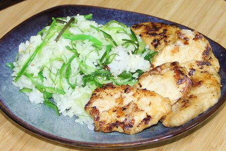 Спайси курица с чукой