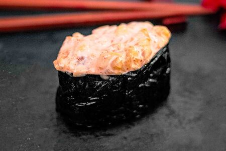 Гункан суши