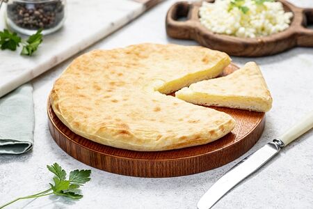 Пирог осетинский с сыром Айс