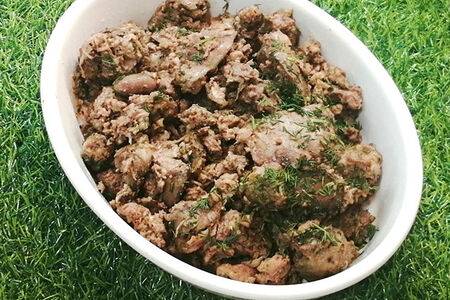 Печень куриная тушеная