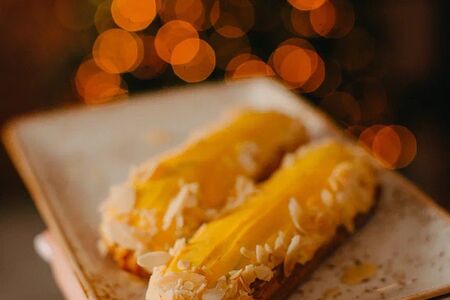 Эклер апельсиновый