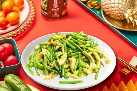 Жареный кальмар с ростками чеснока №608