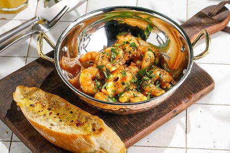 Креветки, жаренные по-грузински