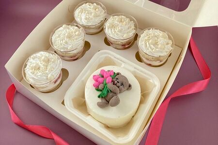 Бенто-бокс бенто с мишкой и 5 трайфлов