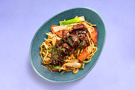 Вок удон с говядиной