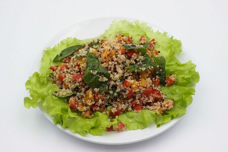Салат из киноа