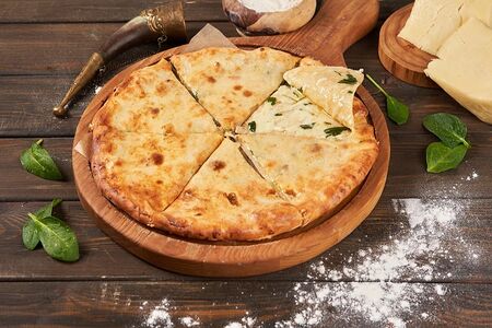 Хачапури с сыром шпинатом