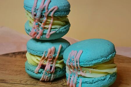 Макарон Клубника-мята