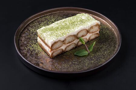 Домашний тирамису с чаем матча