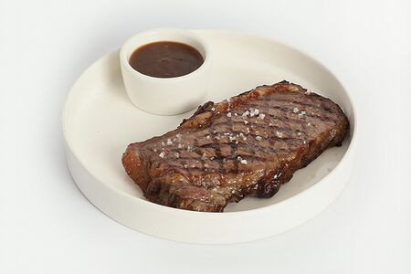 Стриплойн-стейк