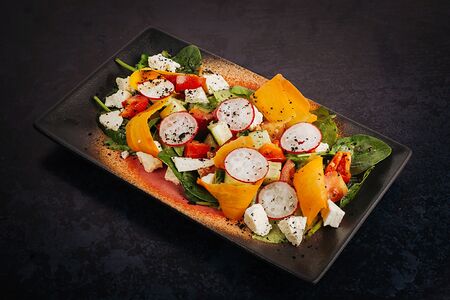 Сезонные овощи с монастырским сыром