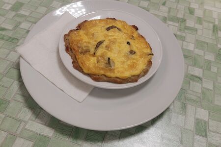 Бифштекс с грибами