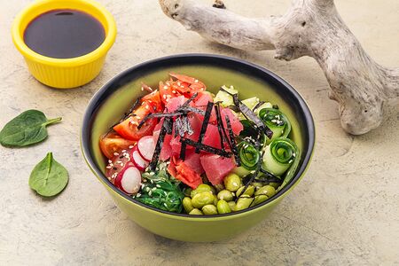 Поке с тунцом