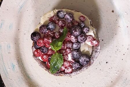 Тарталетка со смородиной