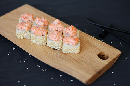 Спайс-ролл с лососем