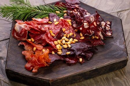 Ассорти колбас из дичи