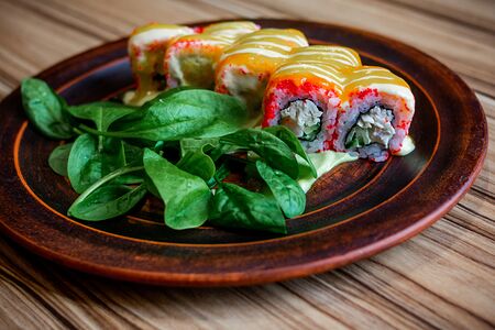 Новая Калифорния с манго дрессингом