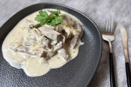 Печень по-строгановски