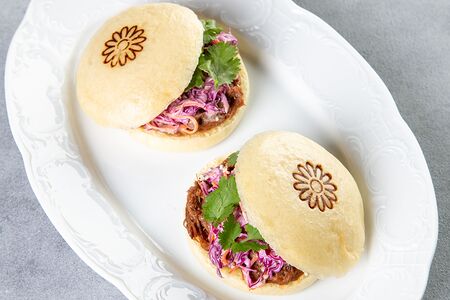 Бао с томлёной говядиной